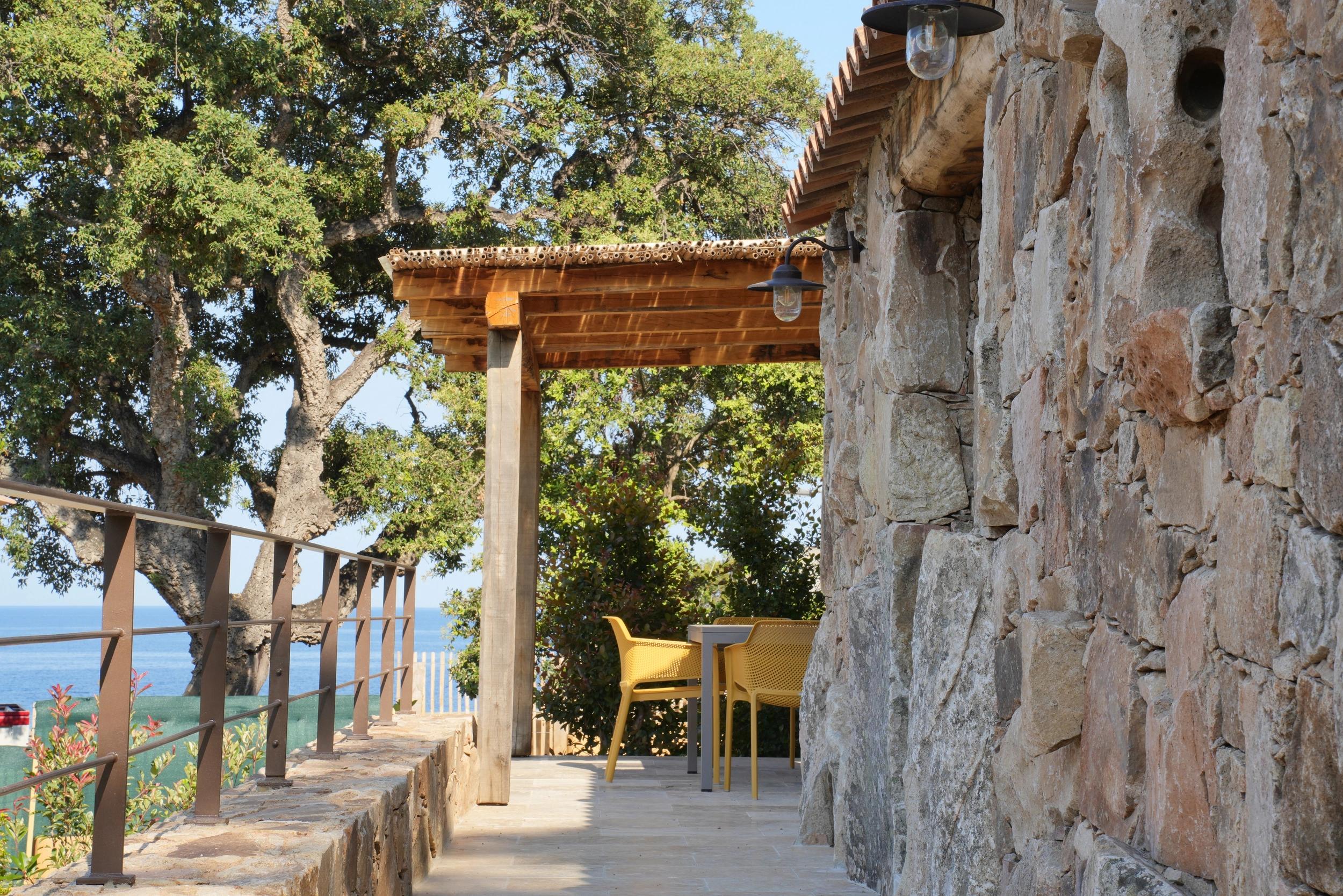 La terrasse d'une villa à louer de la résidence Vista Blu