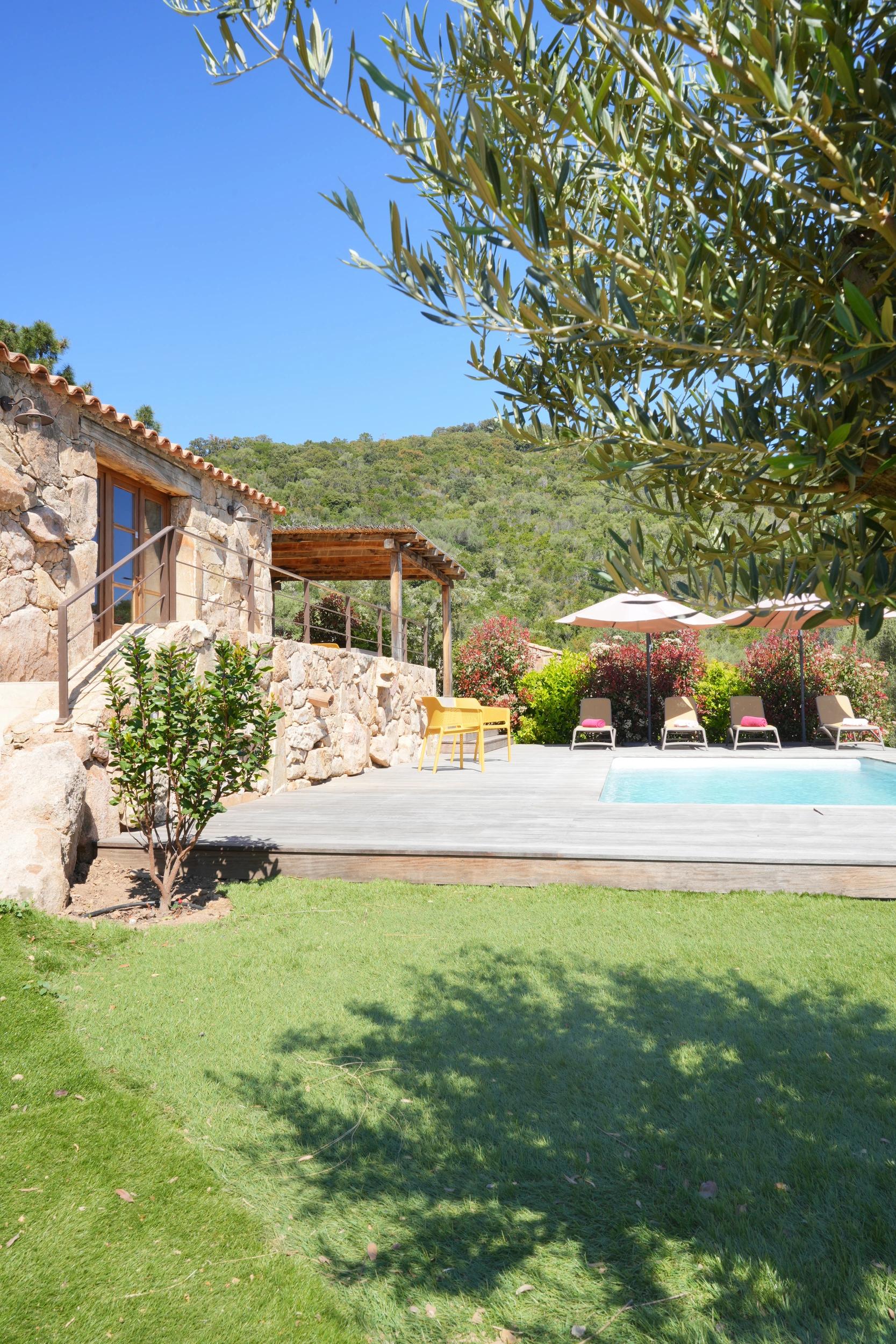 Villa avec piscine à la résidence Vista Blu