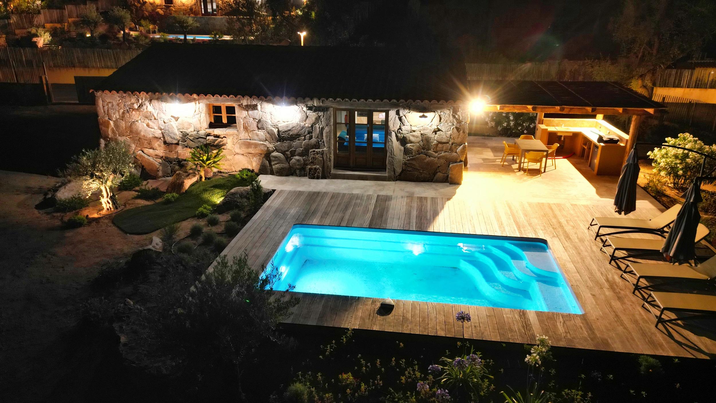 La piscine privée de la maison à louer de la résidence Vista Blu