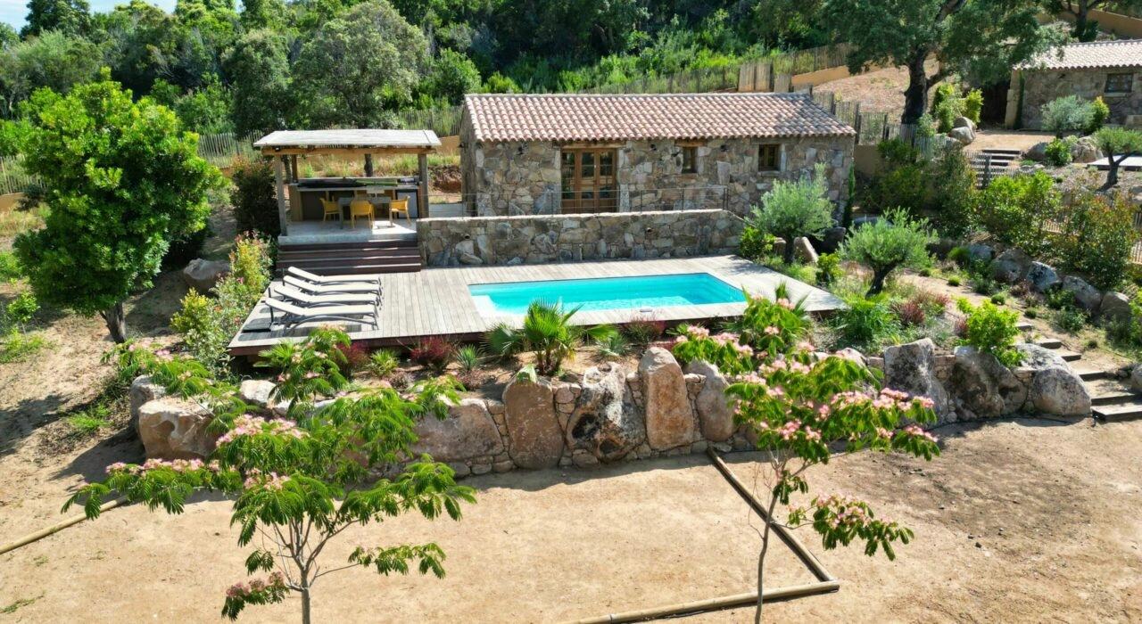 Bergerie avec piscine à la résidence Vista Blu